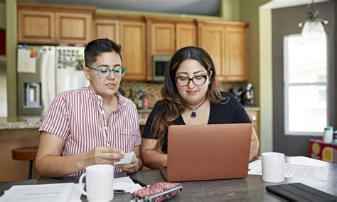 Make money selling stock illustrations: 5 expert tips.
